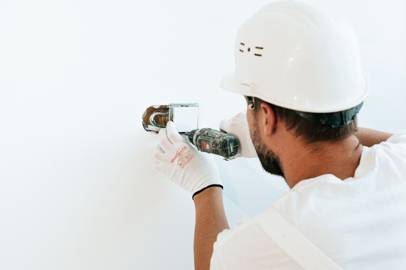 A Trade Track tradesperson at work on an Auckland property